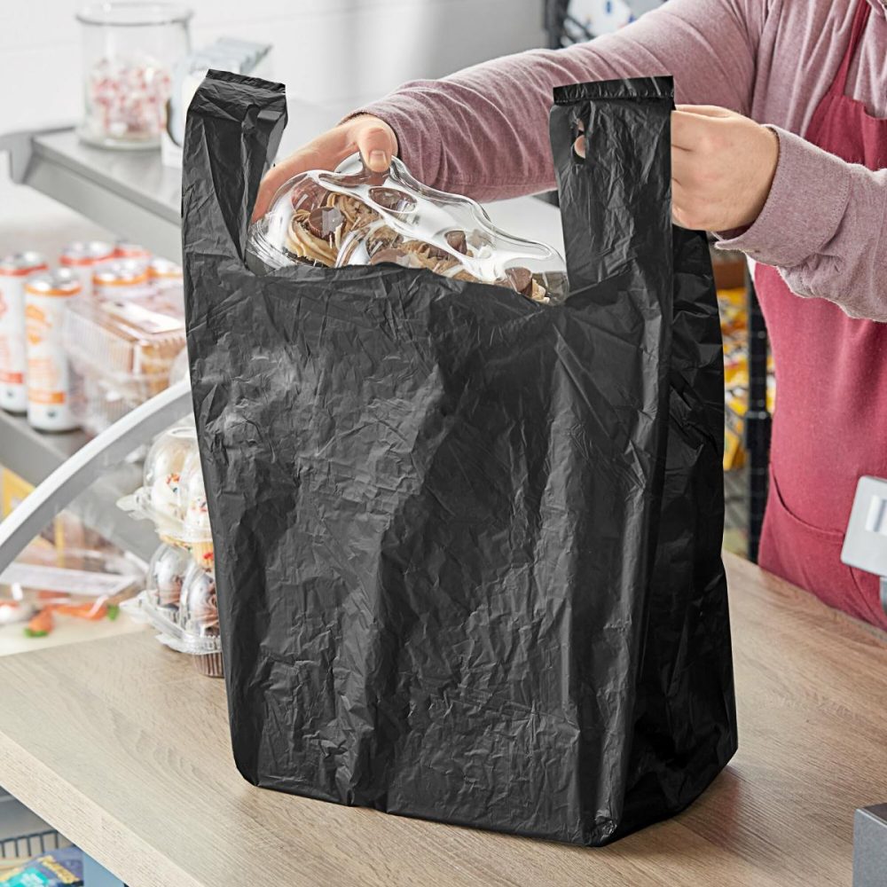 Take-Out Bags |  1/5 Large Size Black Heavy-Duty Unprinted Plastic T-Shirt Bag – 400/Case